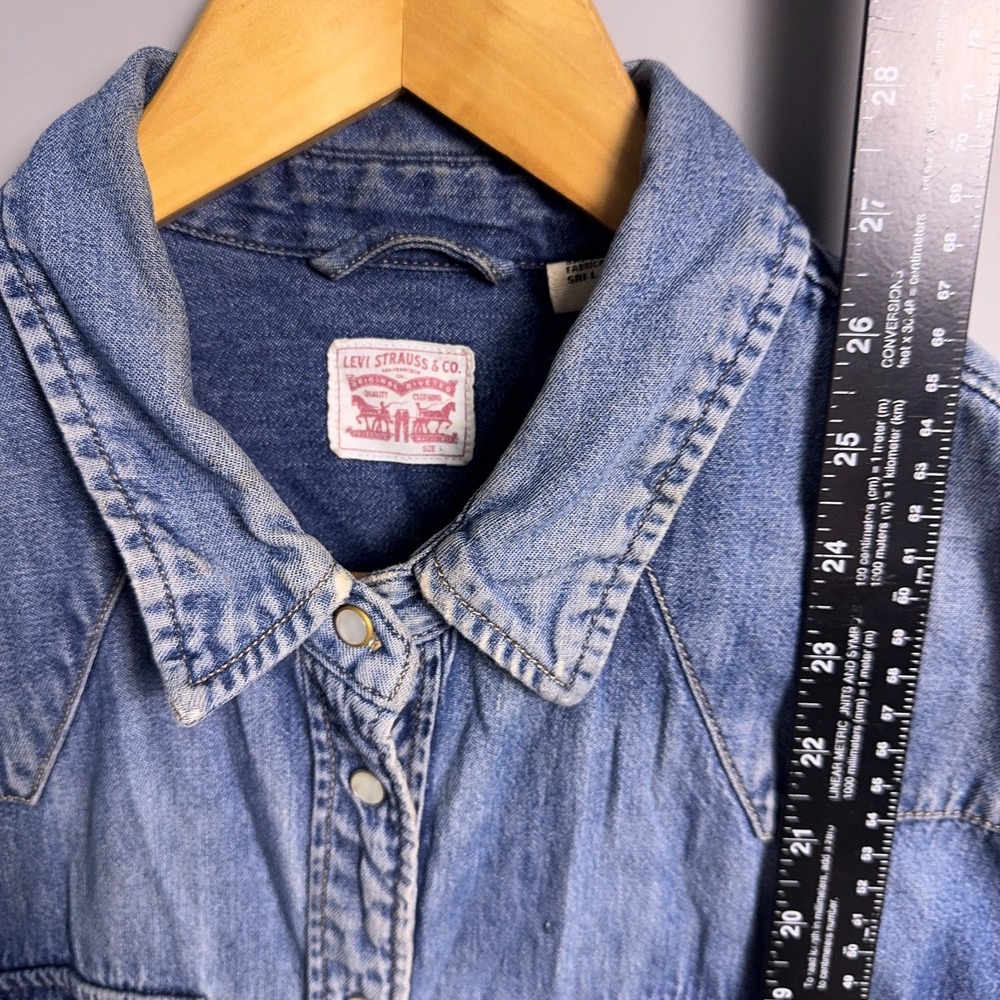 Levis Western Shirt Womens Size Large Denim Pearl Snap Blue Rodeo - Picture 7 of 10